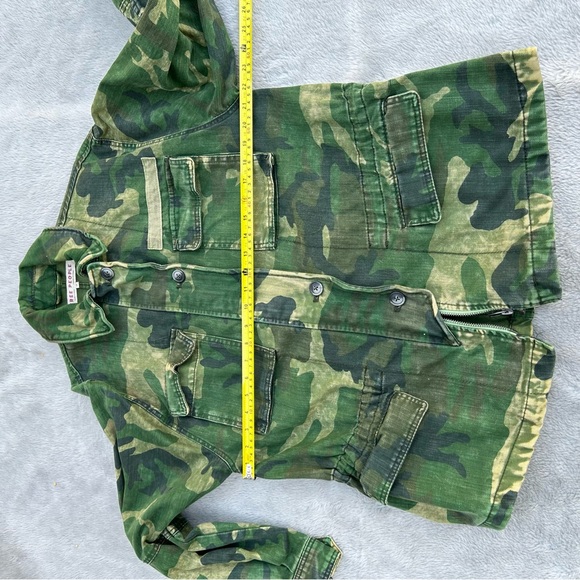 FREE PEOPLE SEIZE THE DAY UTILITY JACKET IN GREEN CAMO SIZE XS - Picture 11 of 12